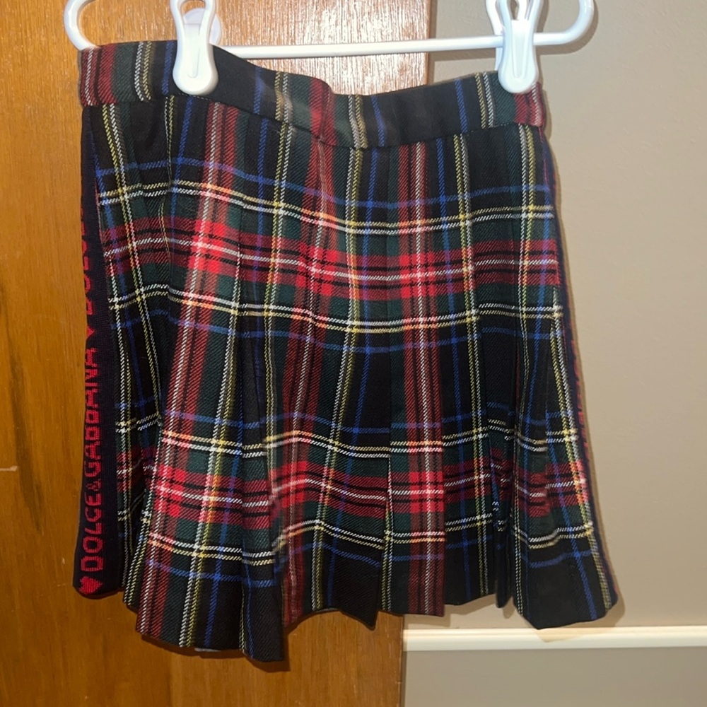 Dolce and Gabana skirt, girls. Size 5 like new